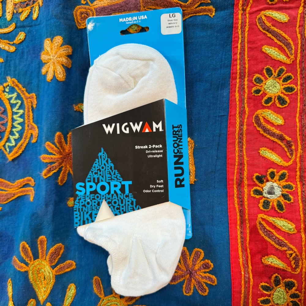 NWT 2 Pair Wigwam Sport Socks Size Large Men 9-12 Women 10-13